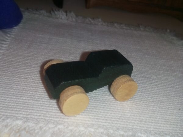 dřevěné autíčko, miniatura