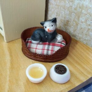 kočička, pelíšek