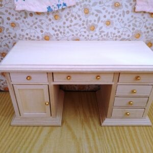 psací stůl, nábytek pro panenky