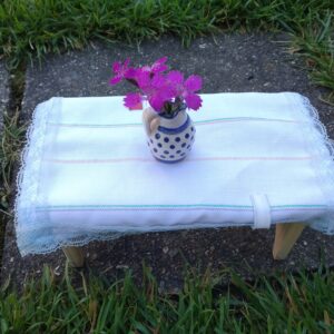 Ubrus bílý s proužky