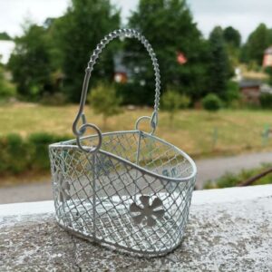 kovový košík