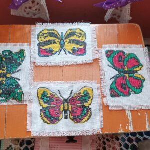 Sada 4 kusů prostírání s motýlky