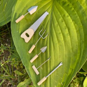 Sada nářadí a zahradního náčiní